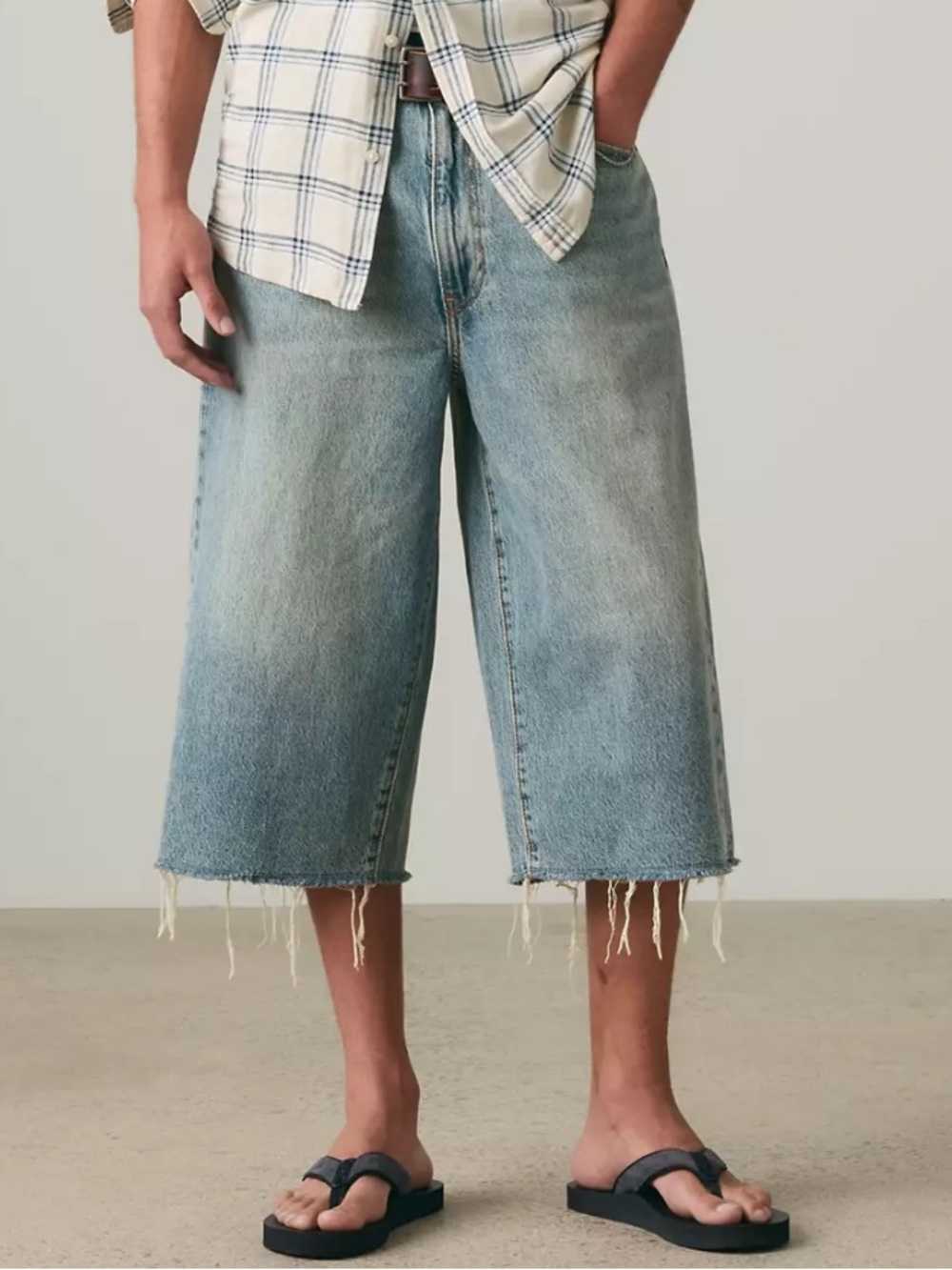 Levi's denim jorts / capris